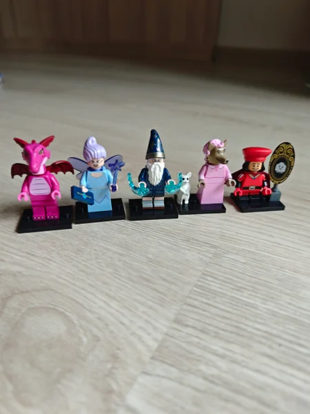 Lego-игрушки по мотивам мультика Шрек.