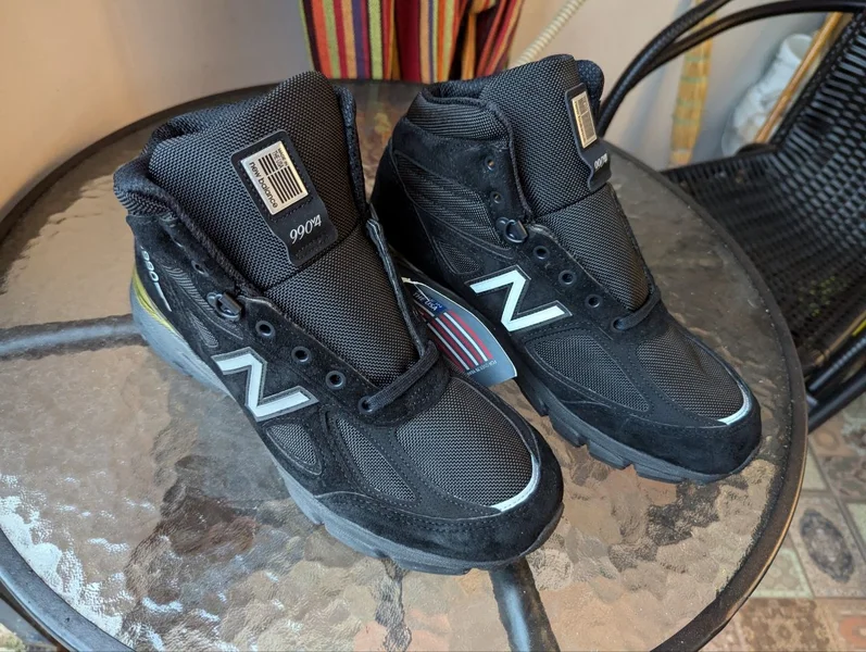 кроссовки New Balance 990v4 Mid