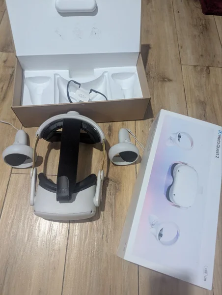 VR-гарнитура Meta Quest 2 128 ГБ