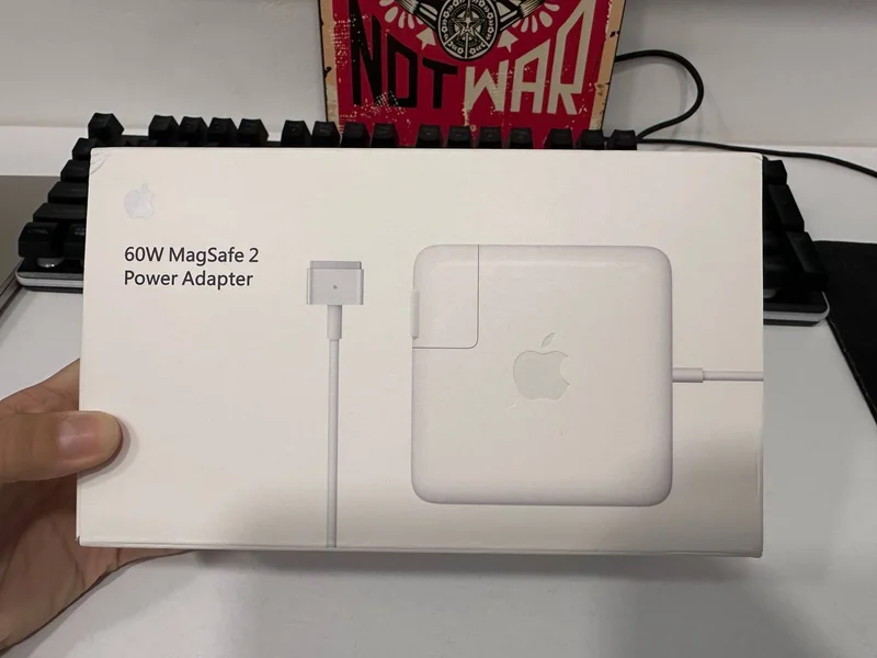 Новая зарядка для макбука magsafe 2 60W apple оригинал.