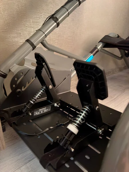 Сетап для симрейсинга Thrustmaster T598