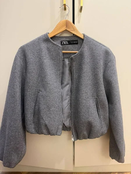 Бомбер Zara