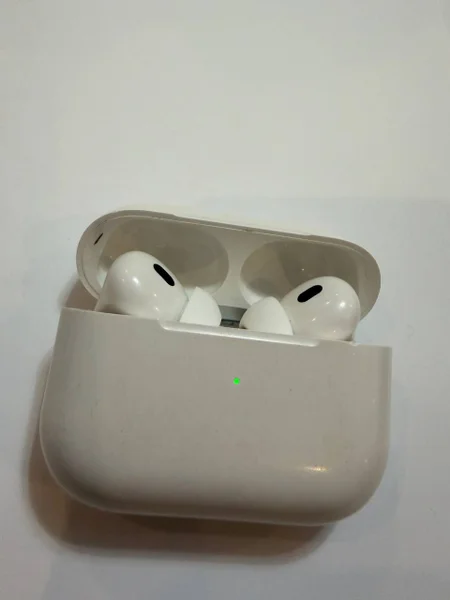 Apple AirPods
