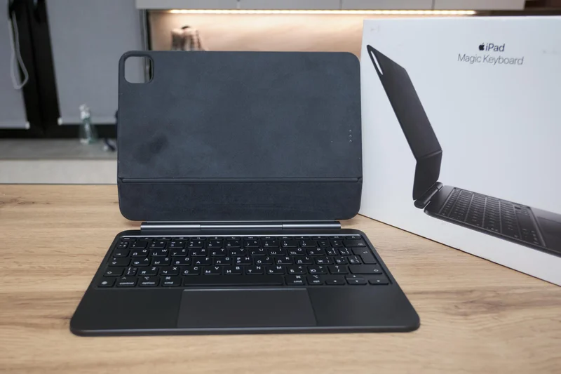 Magic Keyboard для iPad Pro 11
