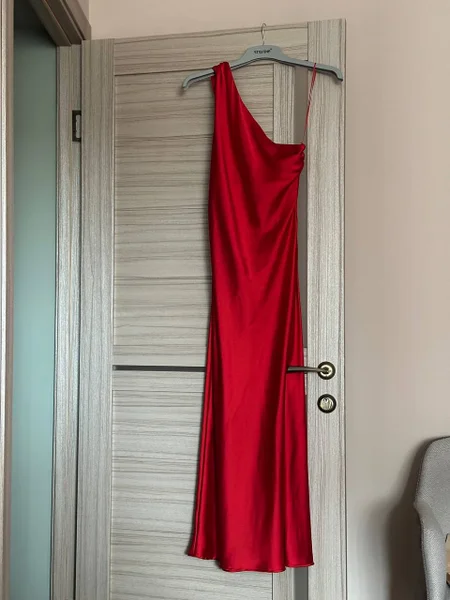 Платье Zara
