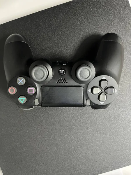 Игровая приставка PS4 Slim 1TB + 3 геймпада