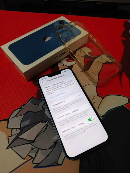 iPhone 13