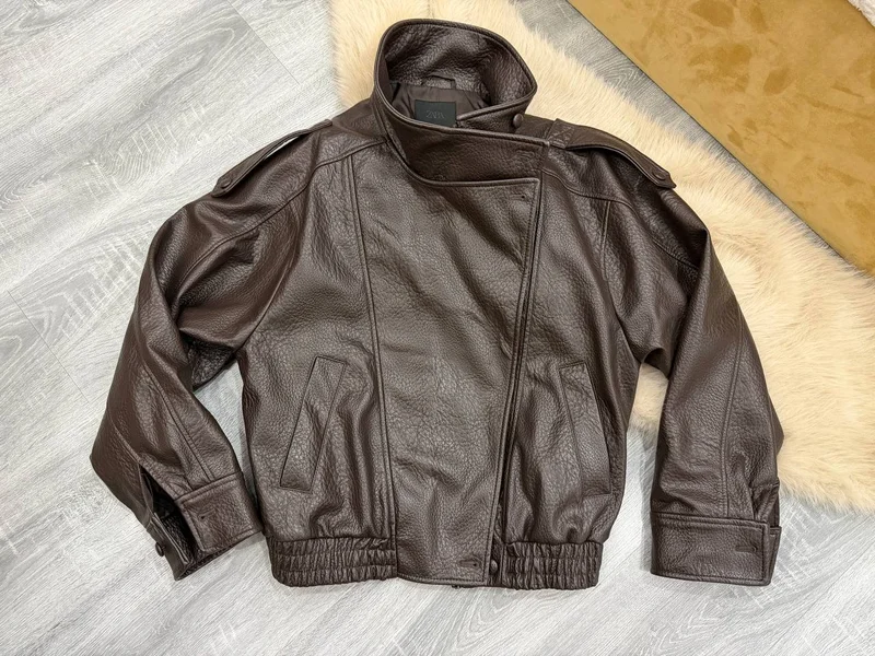 Косуха кожанка Zara шоколадная М