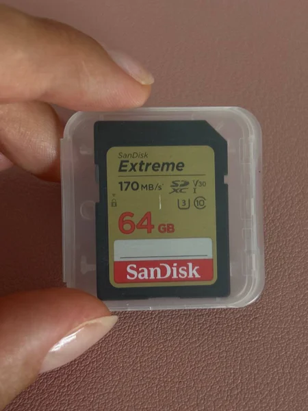 Карта памяти SanDisk Extreme 64 GB