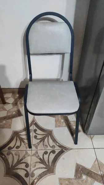 стул