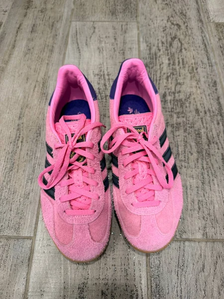 Кроссовки Adidas