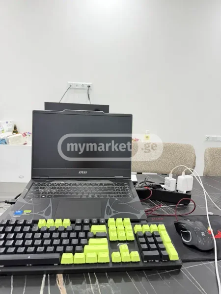 Ноутбук MSI