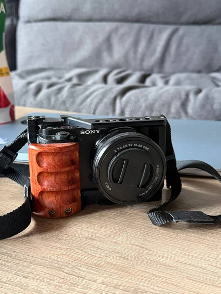 Sony ZV-E10