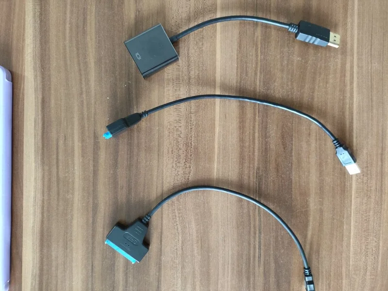 Набор проводов и переходников (SATA-USB, VGA-HDMI)
