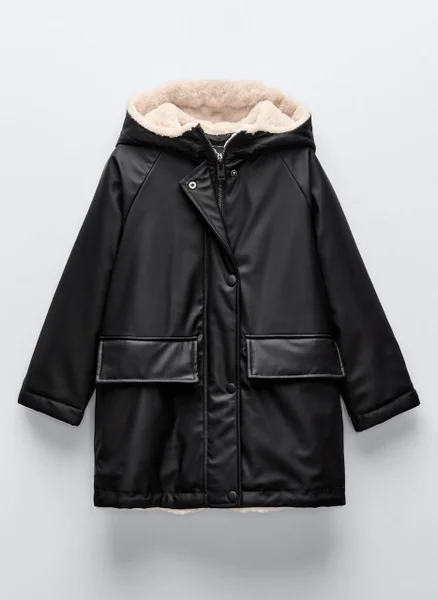 Прорезиненный дождевик с искусственной овчиной Zara