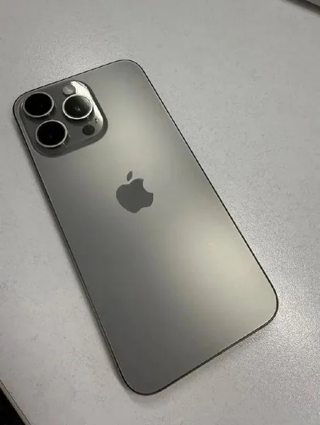 iPhone 15 Pro Max (Natural Titanium)