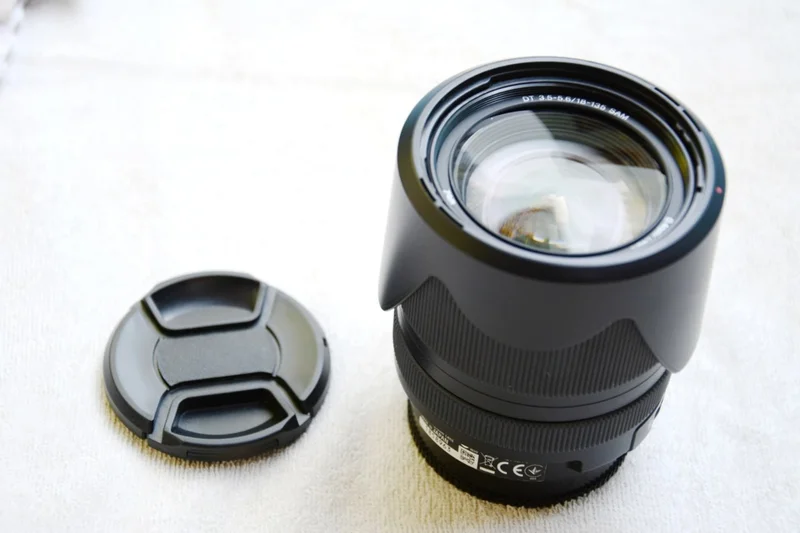 Объектив Sony DT 18-135mm F3.5-5.6 SAM SAL18135
