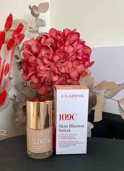 Тональный крем Clarins Skin Illusion Velvet