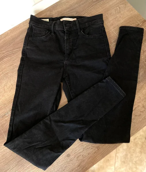 Джинсы женские Levi's Premium