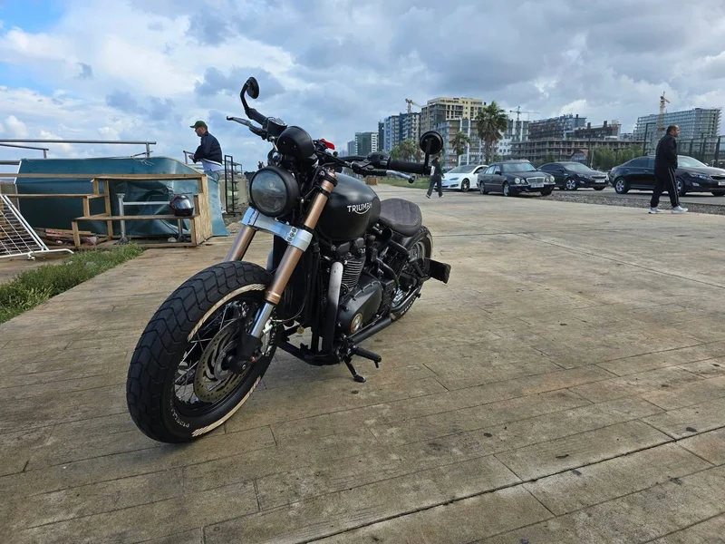 Мотоцикл Triumph Bobber 1200