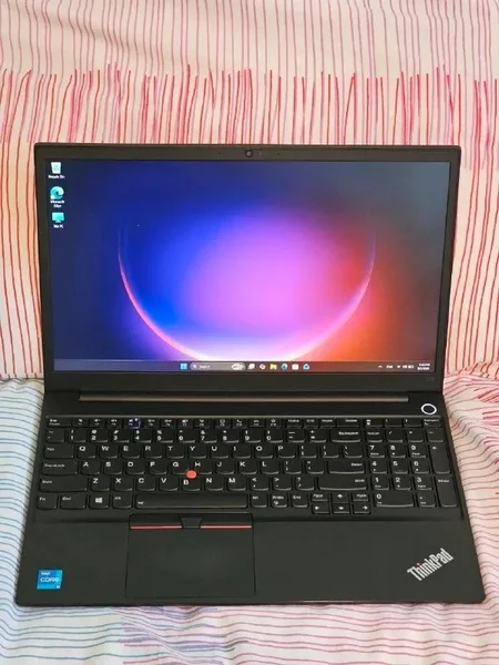 Ноутбук LENOVO ThinkPad E15 Gen2