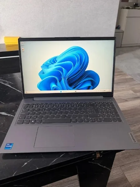 Lenovo IdeaPad 3