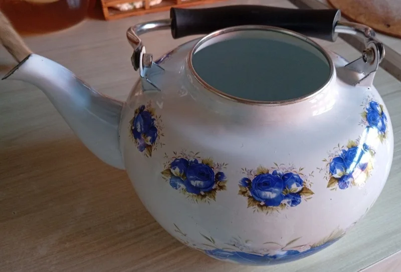Чайник без крышки