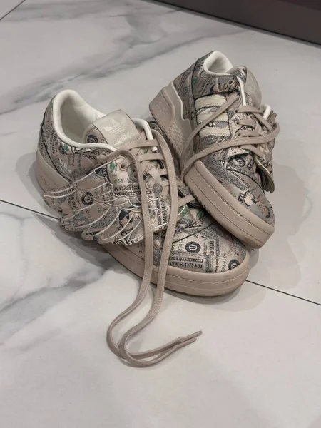 Кроссовки Jeremy Scott x Adidas Forum Wings 1.0 ‘Money’