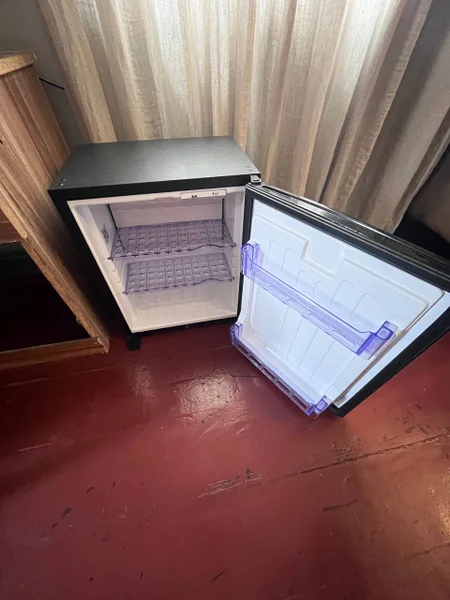 Холодильник новый
