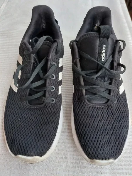 Женские кроссовки Adidas