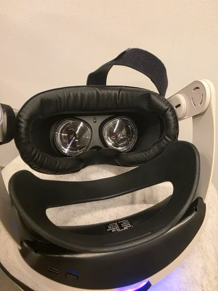 Проводные шлемы HTC Vive Pro