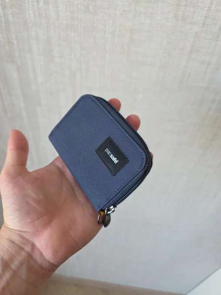 Pacsafe RFIDsafe Card Wallet