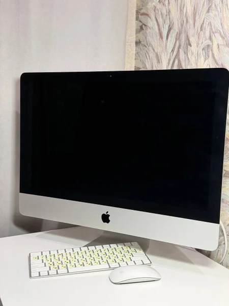 iMac 21.5" Retina 4K