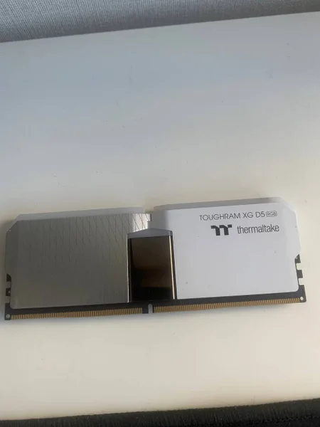 Оперативная память Thermaltake TOUGHRAM XG D5 RGB 16GB DDR5 5600