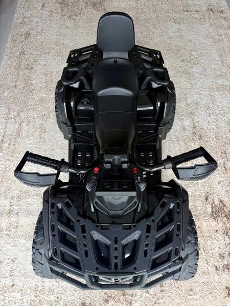 Детский электроквадроцикл BRP Can-Am Outlander 4x4