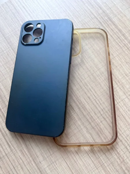 2 чехла на iPhone 12 Pro Max