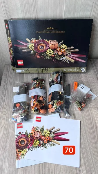 Lego Botanicals Dried Flower Centerpiece