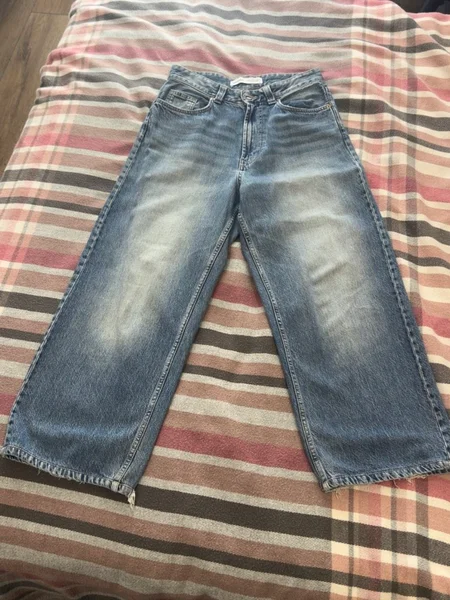 Джинсы Bershka Baggy EU38