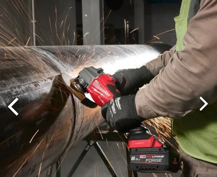 Угловая шлифмашина Milwaukee M18 FUEL CAG125XPDB с комплектом аккумуляторов
