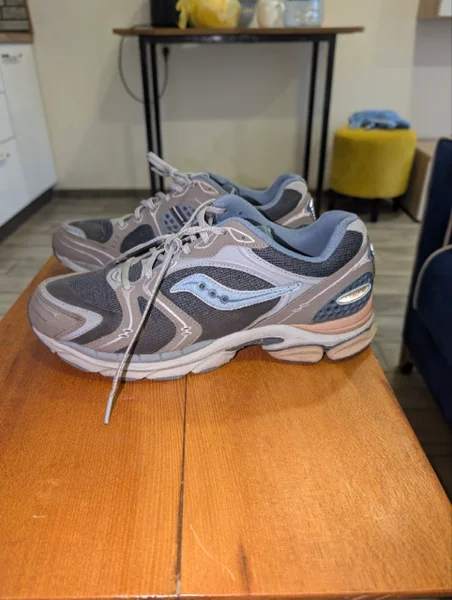 Кроссовки Saucony ProGrid Triumph 4
