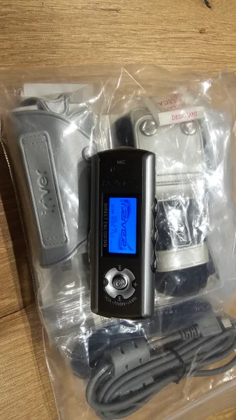 MP3-плеер iRiver iFP-799 1GB