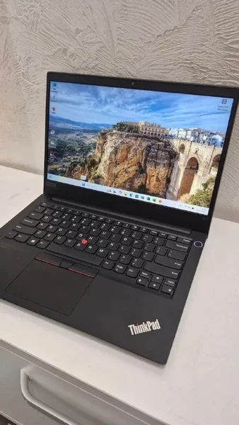 Ноутбук Lenovo ThinkPad E14