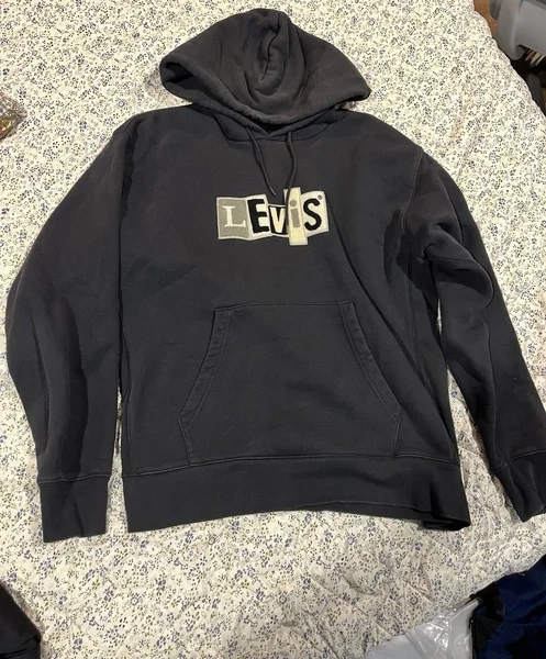 👕 **Продам толстовку Levi’s**