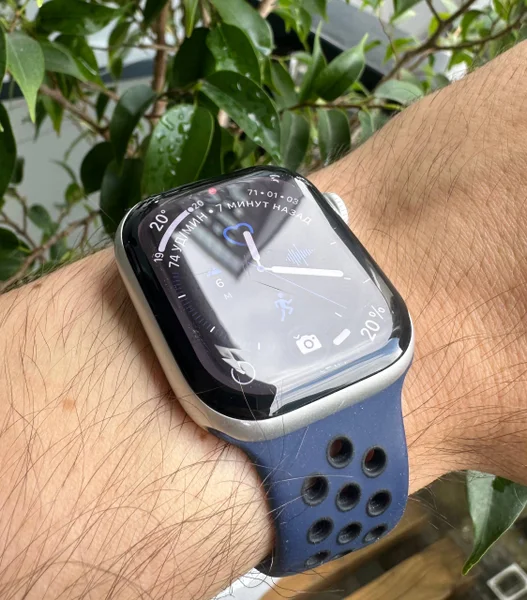 Apple Watch Series 10 42mm Aluminium с комплектом аксессуаров
