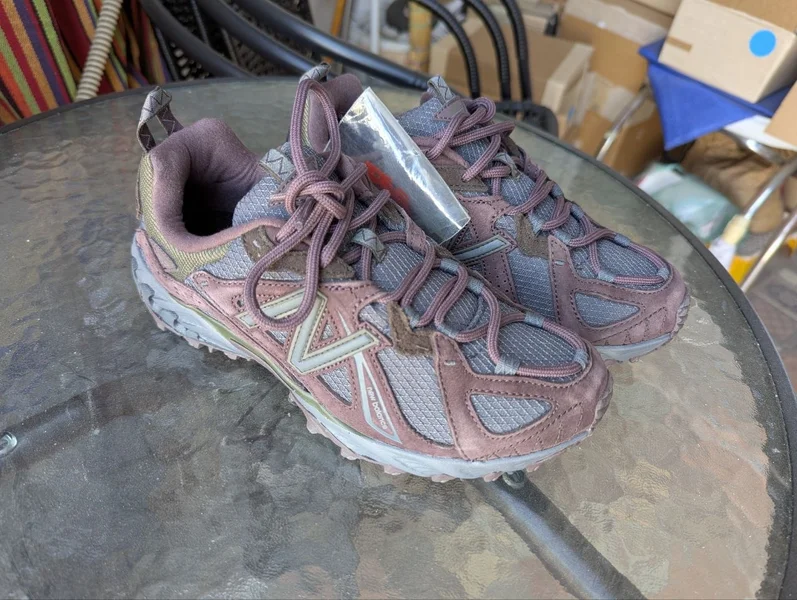 Женские кроссовки New Balance 610