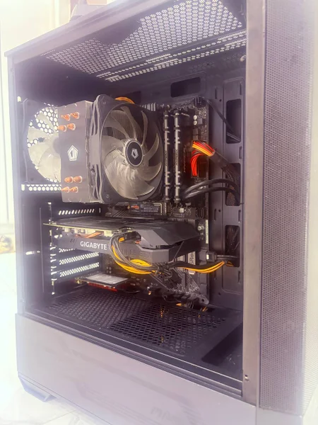 Монитор HP V24i 23.8"