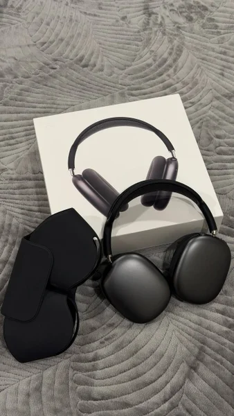 AirPods Max Lightning
