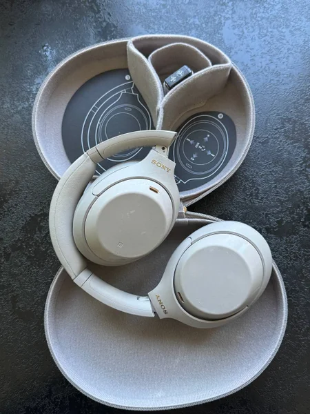 Sony WH-1000XM4