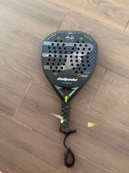 Падел-ракетки Bullpadel XPLO (Martin Di Nenno)