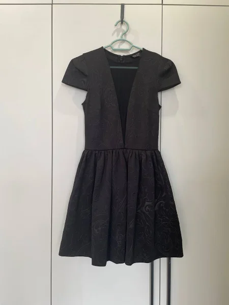 🖤 **Чёрное платье Topshop